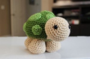 25 Free Amigurumi Turtle Patterns (for Any Skill Level)